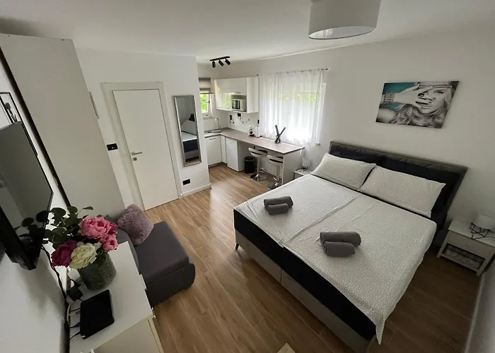 Apartmani Esmeralda