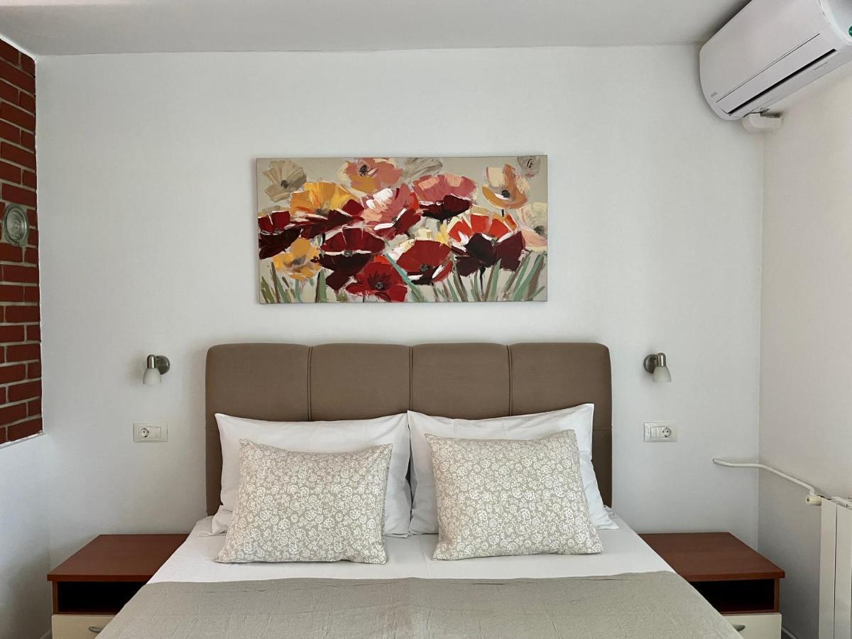 Esmeralda Apartment *